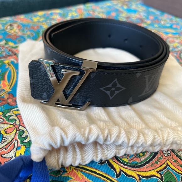 Louis Vuitton Monogram Eclipse Reversible Belt - Picture 4 of 6